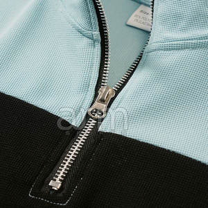 Pull à demi-fermeture éclair pour homme Haut d'entraînement de gym avec logo personnalisé Vêtements de sport en gros Haut à demi-fermeture éclair - Product Image 4