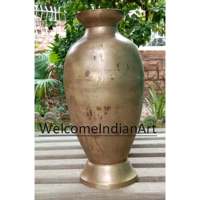 Vase en laiton antique Style de luxe moderne Design de fleurs rustiques pour la décoration de la maison Vase de sol de table pour la cuisine et la salle à manger
