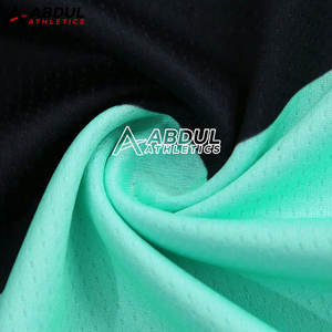 Conjunto de Uniforme de Baloncesto Personalizado para Hombre con Ajuste Cómodo y Costuras Duraderas - Product Image 4