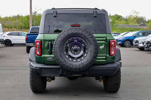 Diseñado para los Aventureros: Ford Bronco Everglades 2024 Disponible para la Venta - Product Image 2