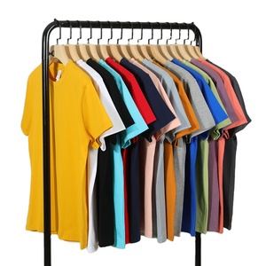 240gsm 100% coton T-shirt unisexe à manches courtes et col rond pour hommes Logo personnalisé blanc uni coupe ajustée à l'avant 15 options de couleur disponibles - Product Image 2