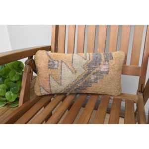 Luxe Beige Kilim Patchwork Laine Oreiller 8x16 Pouces Vintage Floral Tissé Coussin pour Canapé Literie Portable Style Rustique - Product Image 1