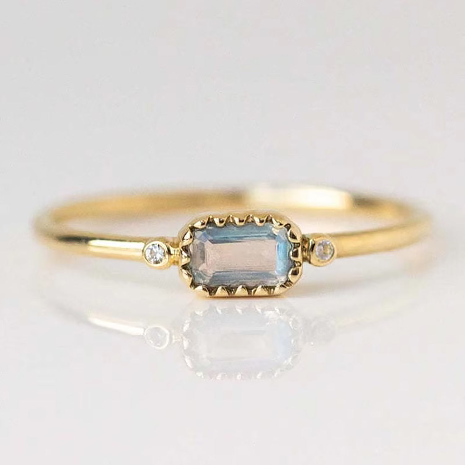 บุษราคัมสีฟ้า