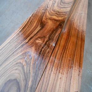 Livraison rapide Pau Ferro tourne et finit bien Service de tournage et de finition de polissage de qualité supérieure pour une utilisation en hôtel Origine américaine - Product Image 4