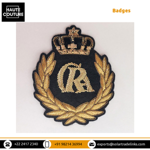 Véritable vendeur de logo Kora en or de 9 cm de long fabriqué à la main avec des insignes de couronne pour les vestes au prix le plus bas - Product Image 2