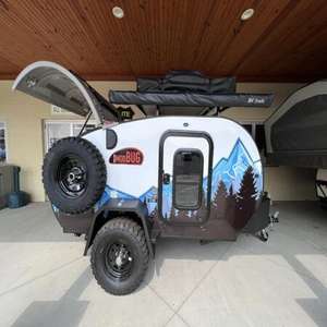 รถพ่วงแคมป์ปิ้งแบบหยดน้ำ 4 ที่นั่ง รุ่นมาตรฐาน พร้อมครัวสำหรับขาย - Product Image 1