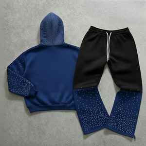 Conjunto de Sudadera con Capucha y Pantalones Acampanados de 450GSM con Lavado Ácido y Diseño de Logotipo con Pedrería para Mujer, Venta al por Mayor - Product Image 5