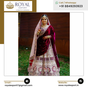 Présentation de New Maroon Bridal Wear Velvet Lehenga Choli avec broderie du vendeur indien le plus coté - Product Image 3