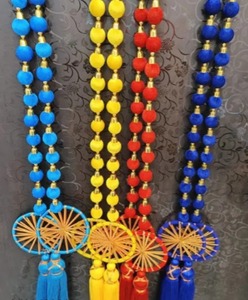 พู่ห้อยประดับลูกปัดหลากสีทำด้วยมือ-ปอมปอมโบฮีเมียนของประดับตกแต่งบ้านสไตล์ชนเผ่า - Product Image 4