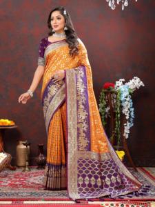 Saree en soie patola douce avec design Zari et Minakari Stunning Pallu avec bordure Minakari et glands pour la fête-Femmes - Product Image 4