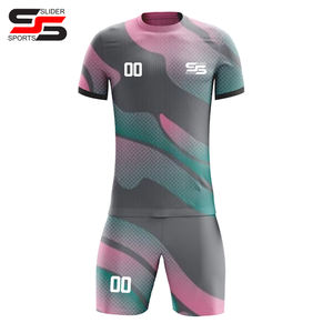 Camiseta de fútbol de gran tamaño del uniforme de fútbol con logotipo personalizado en colores lisos y degradados para hombres - Product Image 6
