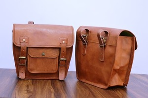 กระเป๋าเดินทางขนาดใหญ่หนังแท้สีน้ำตาลวินเทจใส่ได้ทุกเพศโลโก้ออกแบบได้ตามต้องการสำหรับเล่นกีฬากระเป๋าข้างรถจักรยานยนต์ - Product Image 6