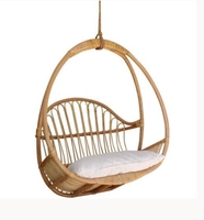 Balançoire de jardin en plein air Oeuf Chaise Coussin de support en bois solide Rotin en osier Design européen moderne Ensemble de hamac de plafond Balançoire suspendue