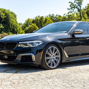 BMW M550i xDrive 2018 usado premium, V8 biturbo, tracción en las cuatro ruedas - Product Image 1