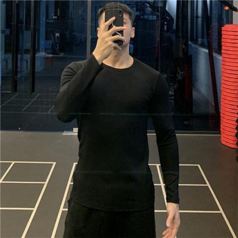 คอกลมสีดำ