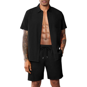 Ensemble de survêtements d'été minimaliste pour hommes: lignes épurées, poches zippées cachées et tissu léger - Product Image 1