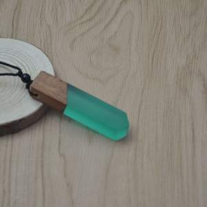 Collier pendentif en résine époxy unique de haute qualité corde à armure longue avec modèle d'ange bijoux uniques élégants - Product Image 4