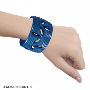 Brazalete de Resina Azul Verde Azulado Tallado a Mano, Brazalete Bohemio Grueso con Recortes de Hojas para Mujer - Product Image 6