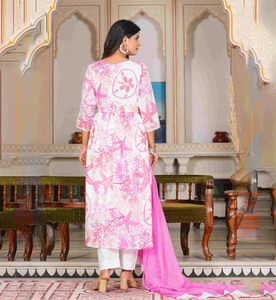 Magnifique ensemble kurta décontracté rose pour femme en coton brodé à imprimé floral, longueur cheville, avec pantalon et dupatta, respirant et écologique - Product Image 3