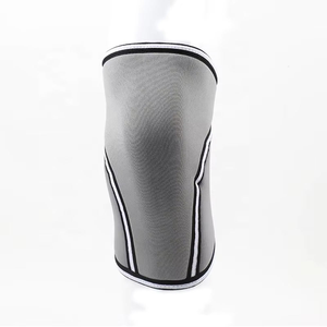 Mangas de Compresión Deportivas para Entrenamiento de Fuerza - Material de Neopreno de Soporte, Transpirable y con Elasticidad Ajustable, Unisex - Product Image 3