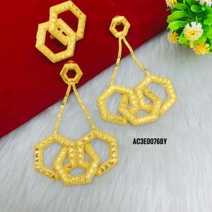 Joyería de moda de un gramo compre Pendientes chapados en oro en línea en la India en el mejor diseño para mujer - Product Image 3