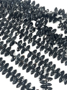 AAA ลูกปัด Briolette ทรงโค้งรูปกระดูกสันหลังสีดำธรรมชาติขนาด7x14มม. ขนาด17นิ้ว - Product Image 3