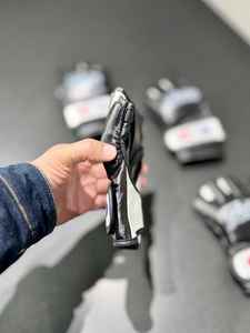 Vente en gros de nouveaux gants d'entraînement professionnels MMA Muay de qualité supérieure de haute qualité fabriqués en usine à bas prix - Product Image 4