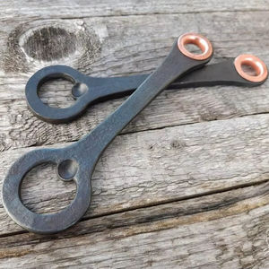 Abridor de Botellas de Hierro Forjado a Mano, Diseño Rústico Vintage, Agarre Fuerte, Herramienta de Bar Artesanal Duradera para el Hogar, Bar, Restaurante, Regalo - Product Image 1