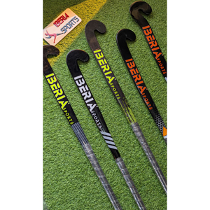 IBERIA Palos de Hockey sobre Césped de Fibra de Carbono Personalizados al por Mayor |   Ligero, duradero y de alto rendimiento para todos los niveles. - Product Image 3