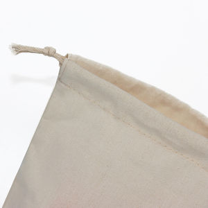 ถุงผ้าฝ้ายลายจุดพิมพ์ซิลค์สกรีนคุณภาพสูงพร้อมหูเชือกแบบดึงได้ สำหรับเก็บของ  พร้อมโลโก้สีตามสั่งแบบหรูหรา - Product Image 5