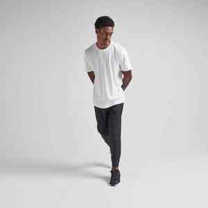 Ensemble de t-shirt et pantalon de base pour hommes de haute qualité Logo personnalisé Tissu en coton doux respirant T-shirt à manches courtes avec bas assortis - Product Image 3