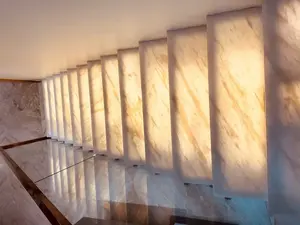 Escaliers en onyx rétroéclairés de style unique, escaliers en onyx à bon prix pour la décoration intérieure, bande de roulement d'escalier en marbre onyx - Product Image 5