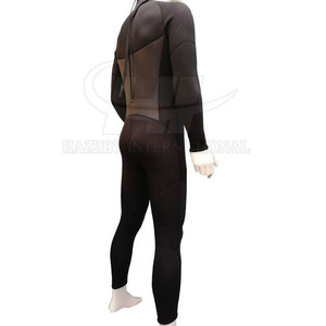 Maillot de bain durable pour hommes, en matière douce et extensible, parfait pour les longues séances de natation et les activités de plage - Product Image 2