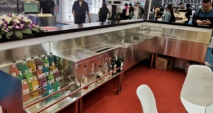 Tavolo da Lavoro Personalizzato per <span class=keywords><strong>Bar</strong></span>, <span class=keywords><strong>Banco</strong></span> per Negozio di Bubble Tea, Tavolo di Preparazione in Acciaio <span class=keywords><strong>Inox</strong></span> - Product Image 2