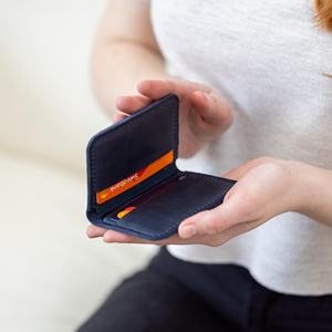 Portefeuille mince élégant en cuir véritable fait à la main de style vintage avec bords brunis Organisateur durable pour cadeau HLC-0179 personnalisable - Product Image 2