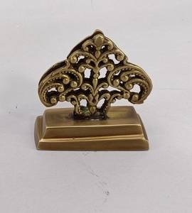 ที่ใส่บัตรทำจากทองเหลืองอุปกรณ์จัดระเบียบการ์ดดีไซน์แบบโลหะรูปองุ่นมีขาตั้งสำหรับโต๊ะทำงานในบ้านร้านอาหาร - Product Image 5