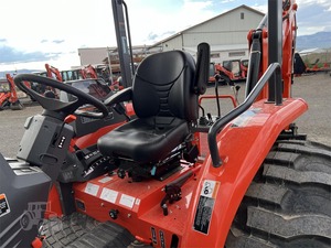 Chargeuse-pelleteuse Kubota M62 d'occasion, chargeuse sur pneus, avec cabine, moteur diesel, équipement agricole et de construction - Product Image 5