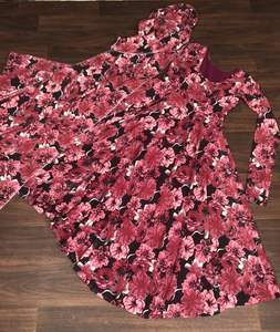 La fausse Georgette avec imprimé floral unique et la robe en Georgette en tissu pur conviennent à toutes les occasions ainsi qu'aux vêtements décontractés - Product Image 1