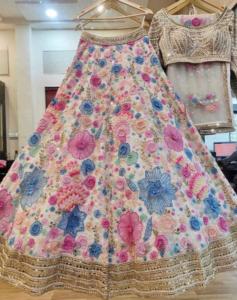Lehenga Choli élégant en tulle uni, mode indienne et pakistanaise, avec des sequins brodés, avec cancan et patta en toile - Product Image 1
