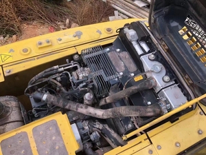 Komatsu เครื่องขุดดิน PC200ญี่ปุ่นแบบใช้แล้วพร้อมส่วนประกอบหลักของอุปกรณ์สำหรับงานหนักรวมถึงปั๊มเครื่องยนต์ - Product Image 5