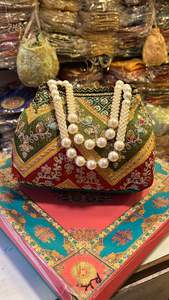 El mejor bolso de Potli bordado hecho a mano indio con pulseras de abalorios, bolsos de Potli de moneda de trabajo Zari étnicos hermosos para mujeres para fiestas - Product Image 2