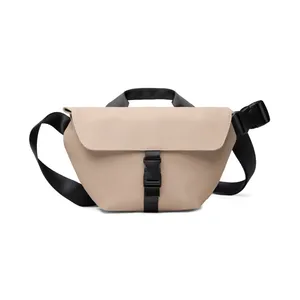 Bolsa de Mano Promocional Sostenible VINGA Baltimore RCS con Correa para el Hombro y Diseño Elegante - Product Image 3
