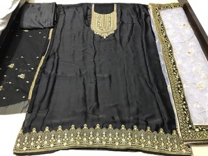 Nuevo diseño de calidad superior satén Georgette y trabajo de bordado y piedra Salwar Kameez de proveedor indio - Product Image 5