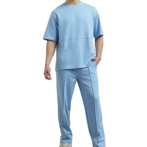 Vente en gros de vêtements de sport pour hommes en deux pièces, taille plus, style décontracté, streetwear, surdimensionné, t-shirt à manches courtes, shorts, survêtement de sport - Product Image 1