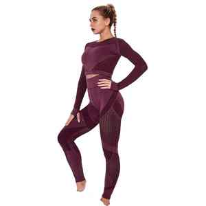 Ensemble de yoga pour femmes, nouvelle tendance, nouvelle arrivée, sans couture, 2 pièces, taille plus, design taille mi-haute, avec logo personnalisé pour la salle de sport et le yoga - Product Image 4