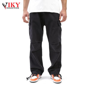 Pantalones Cargo Color negro Nueva llegada Tela de algodón con múltiples bolsillos Al Aire Libre Los hombres usan pantalones Cargo POR VIKY INDUSTRIES - Product Image 2