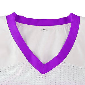 Uniforme de football américain pour jeunes Nouveau style à manches courtes Respirant et sain Ensemble de prix avantageux - Product Image 4