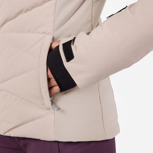 Veste de ski sur mesure pour femmes OEM avec design imperméable et coupe-vent doublure intérieure douce impression de logo et image de marque - Product Image 2