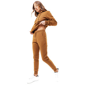 Survêtement de couleur dorée grande taille pour femmes, costume de Jogging à coupe cintrée avec Logo et étiquette personnalisés, nouvelle collection - Product Image 3