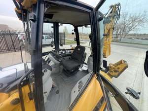 Utilisé pour la chargeuse sur pneus Caterpillar 420E Nouvellement utilisé chargeuse-pelleteuse à vendre moteur pompe à roulements boîte de vitesses Huade PLC Gear - Product Image 4